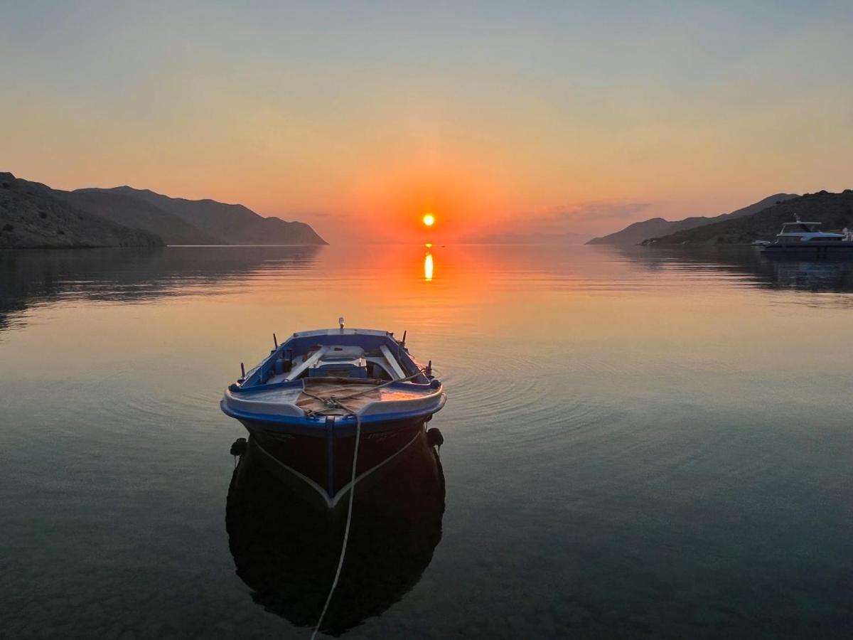 Symi . Villa Calme Luaran gambar